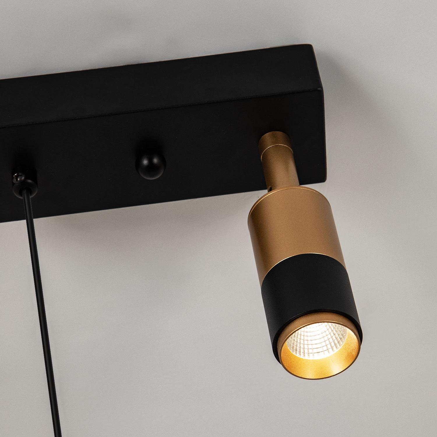 L8702-2-(3).jpg