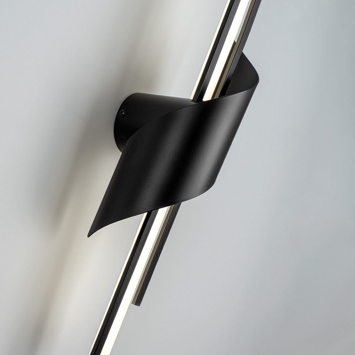 ML.655.850 BK (5).jpg