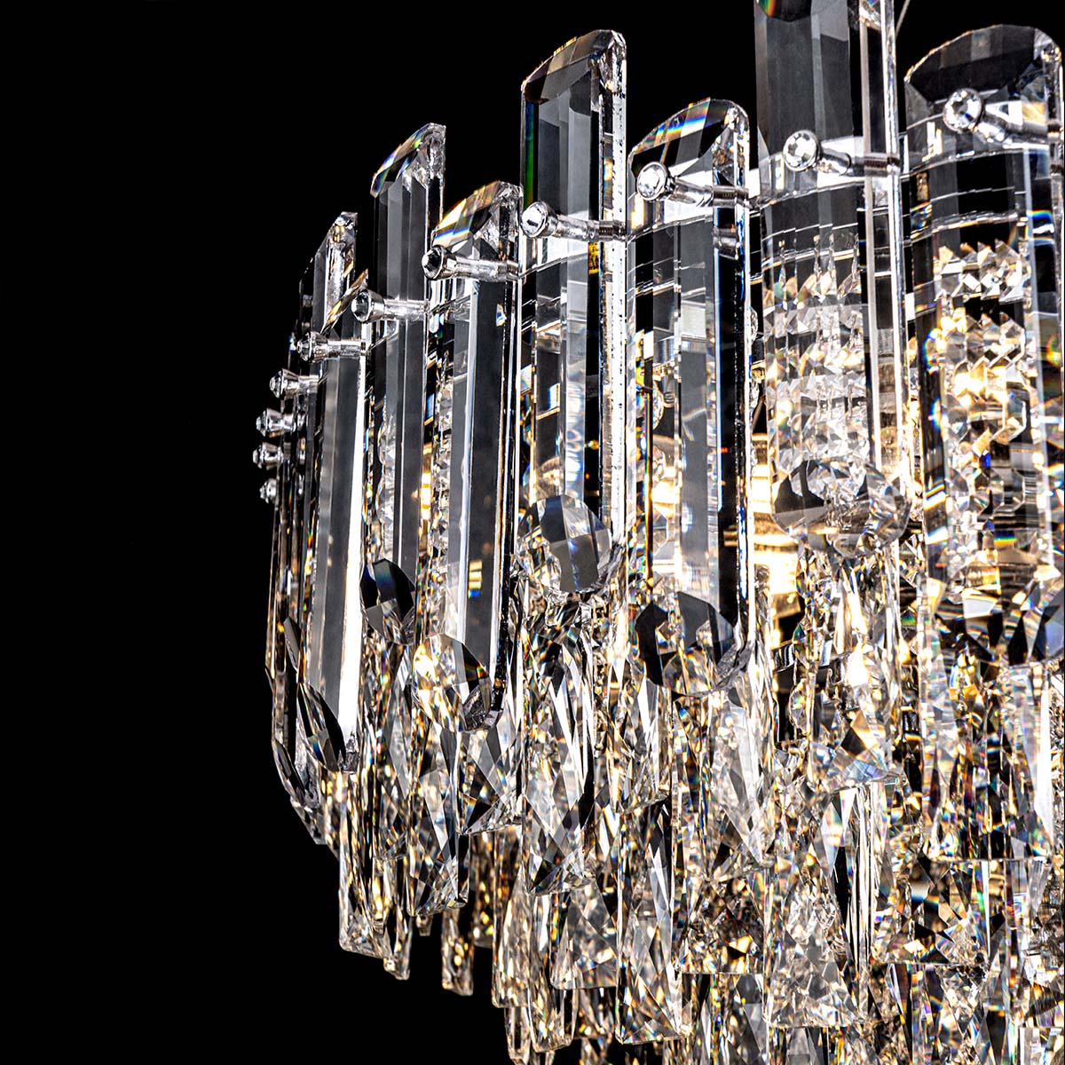 ML.7088.800 CR (4).jpg