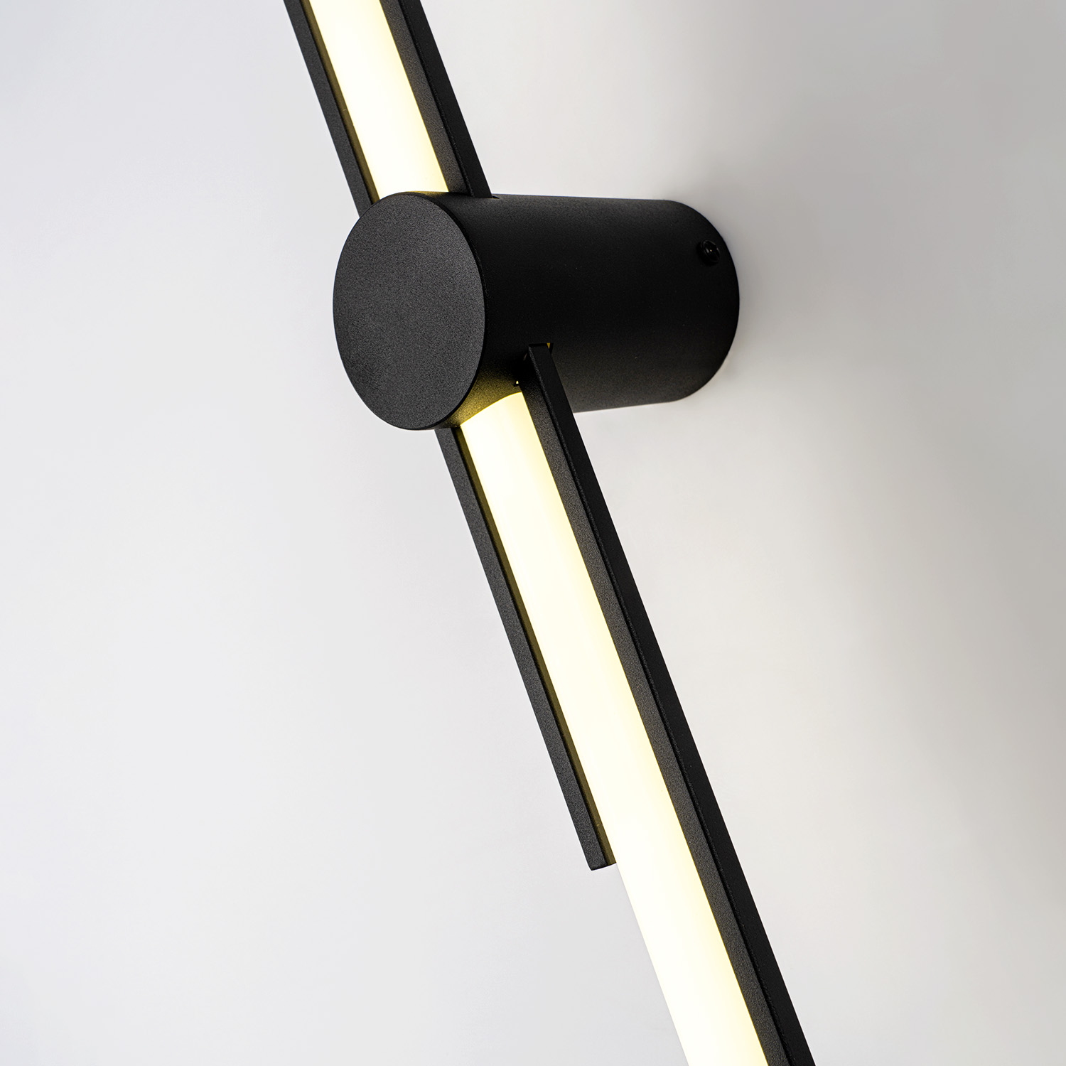 ML.726.600 BK (3).jpg