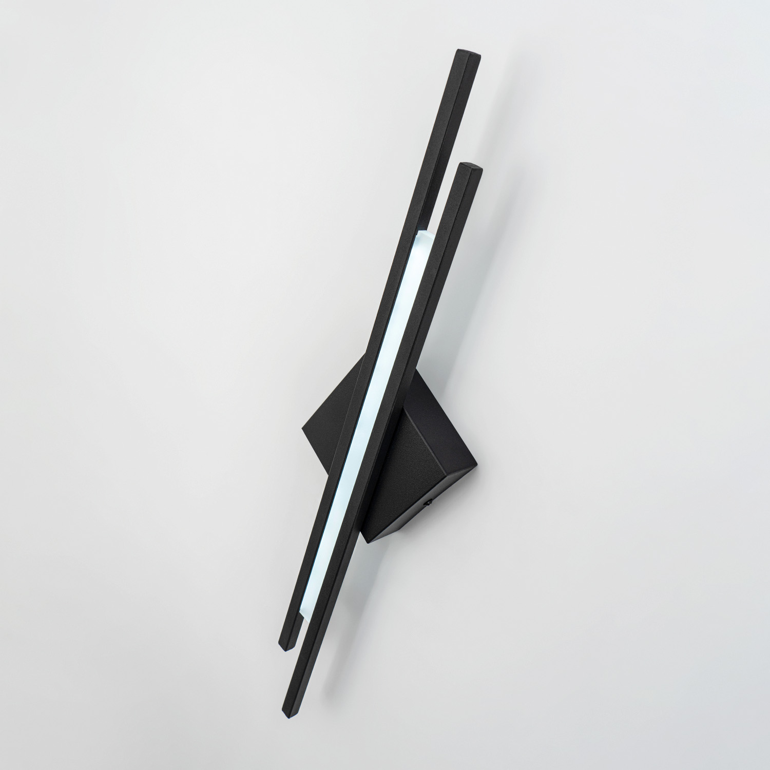 ML.728.580 BK (5).jpg